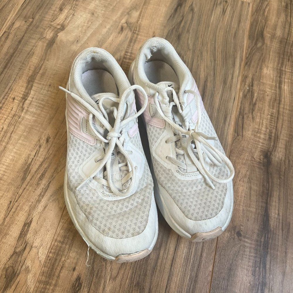 Nike Sneakers 8.5